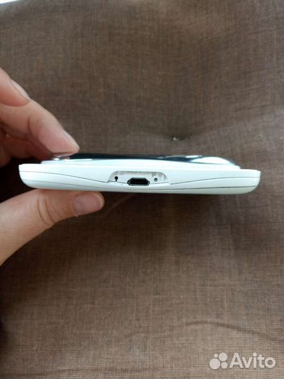 Мобильный телефон Alcatel