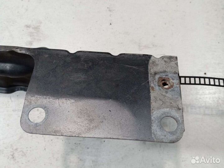 Замок капота правый Audi 80 B3 седан 1.8I 1989