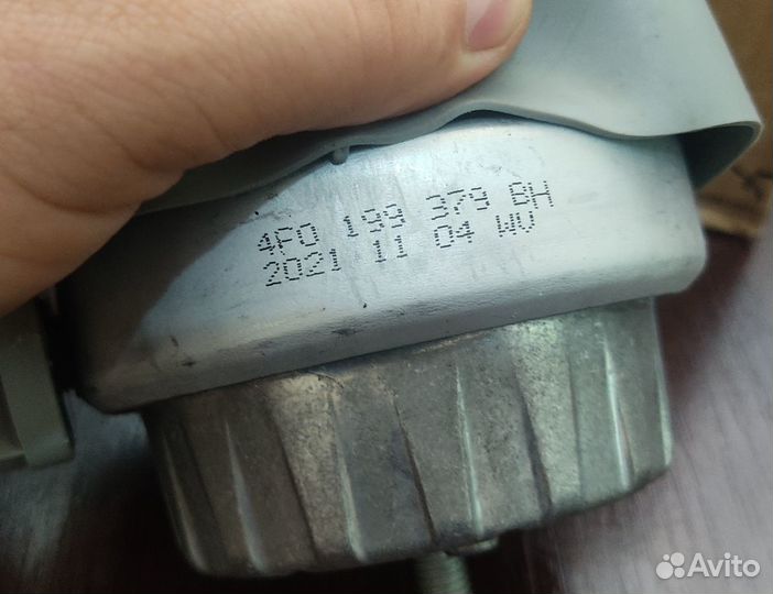 Гидроопора двигателя audi A6 C6 правая.левая