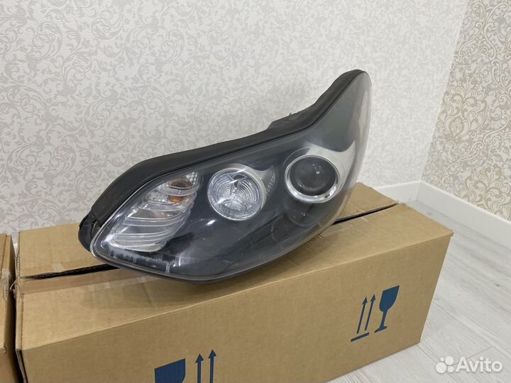 Фары Kia sportage 4 92101-F1000, 92102-F1000