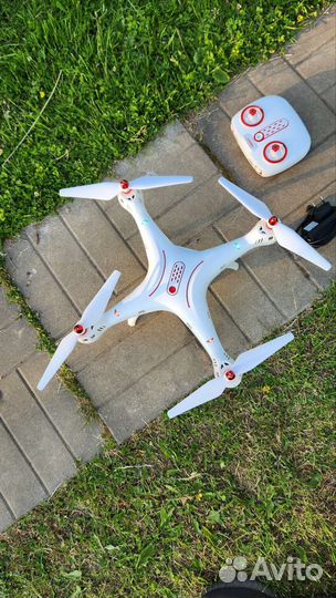 Квадрокоптер с камерой X8SW