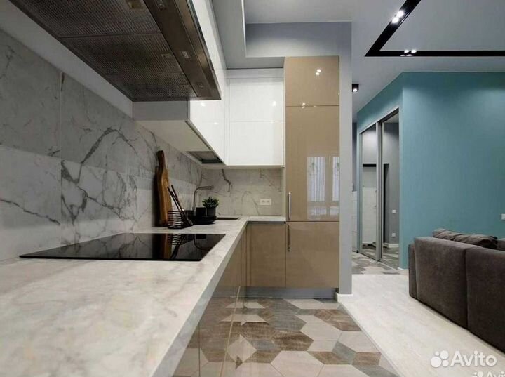 Кухонный гарнитур угловой в потолок на заказ