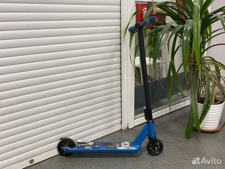 Трюковой самокат с системой HIC