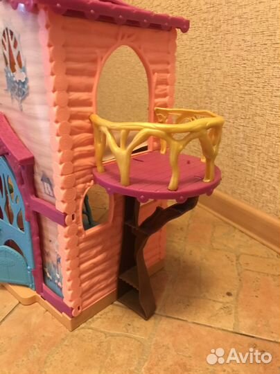 Кукольный домик Энчантималс (с мебелью)