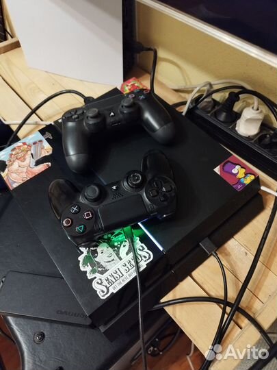 Продам PS4