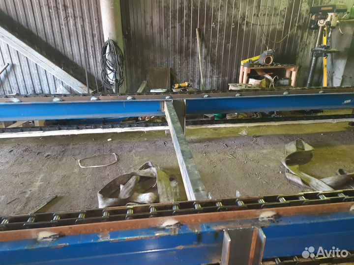 Эстакада подачи круглого Леса Бревен