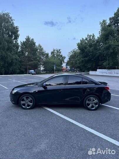 Chevrolet Cruze 1.8 AT, 2012, 252 261 км