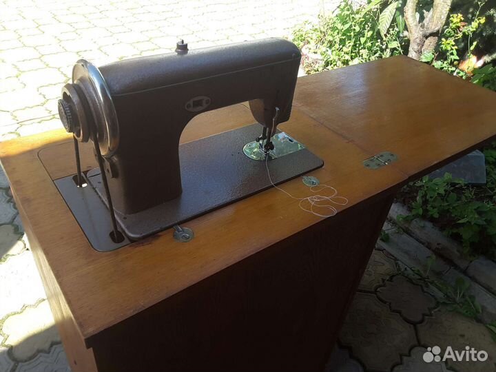 Швейная машинка