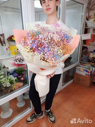 Разноцветная гипсофила букеты