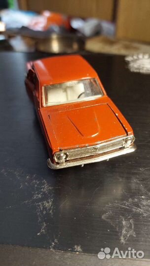 Модель автомобиля Волга Газ-24