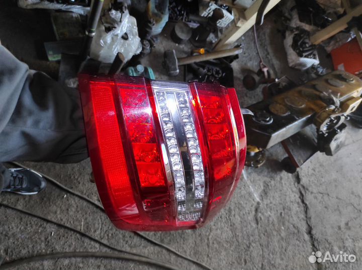Фонарь задний правый Mercedes E-Class универсал
