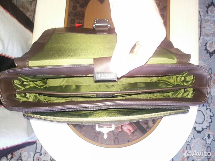 Абсолютно новый мужской кожаный портфель бизнес кл