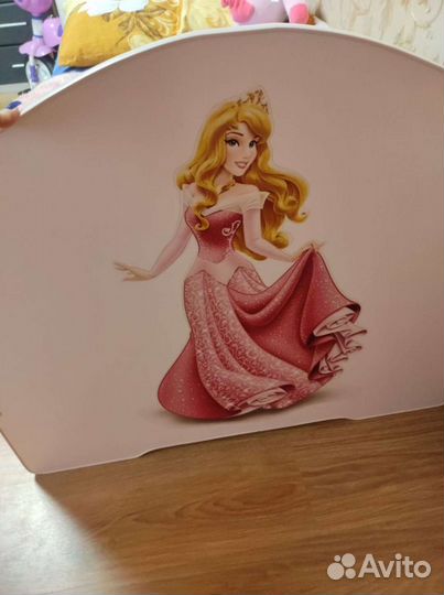 Кровать для девочки с ортопедическим матрасом