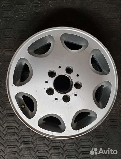 Всего 1шт оригинал Mercedes E class R15 5x112