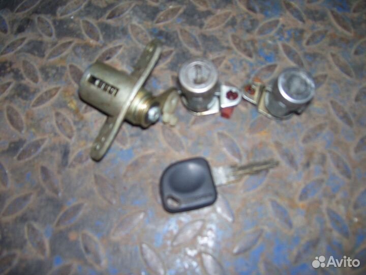 Дэу матиз комплект личинок дверей багажника