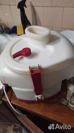 Соковыжималка электрическая