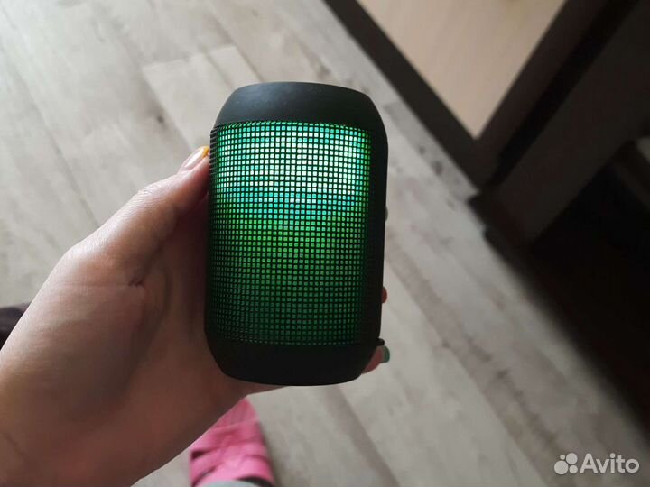 Портативная колонка