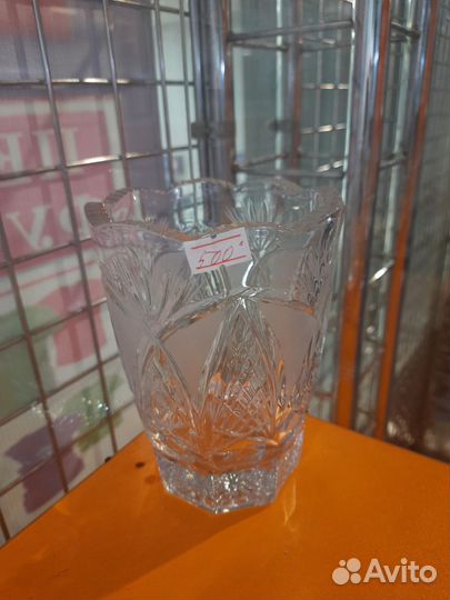 Хрустальная ваза