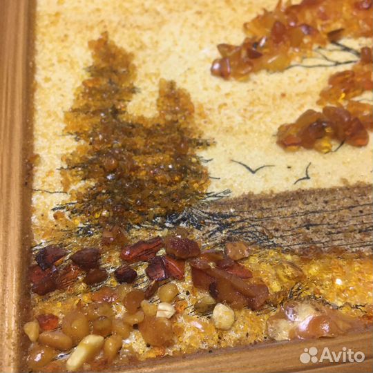 Картина из янтаря