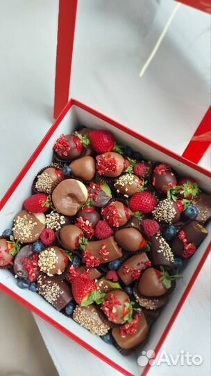 Подарочный набор клубники в шоколаде