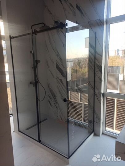 Монтажник стеклянных конструкций