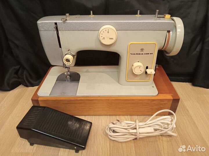 Швейная машина Чайка