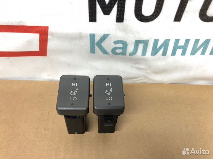 Кнопки подогрева сидений Honda Ridgeline J35A9