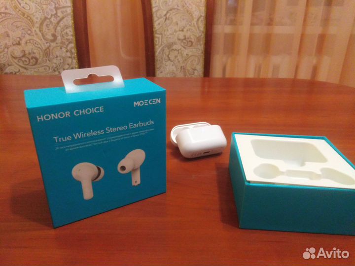 Продаю наушники Honor Choice белого цвета