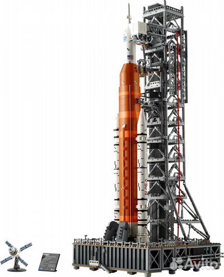 Lego 10341 artemis space launch system