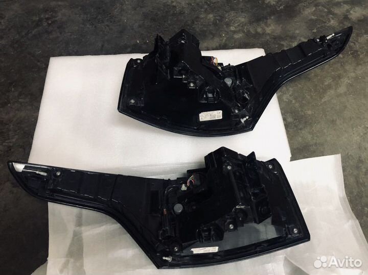 Оригинальные задние фонари Range Rover Sport L494