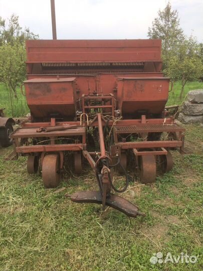 Картофелесажалка Агросельмаш КСМ-4, 2010