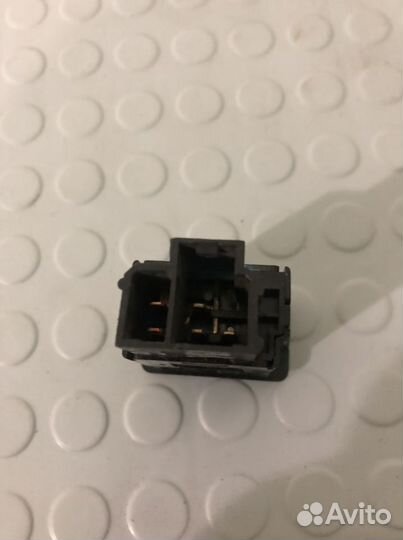 Кнопка stabi (стаби) Ниссан Патрол Y61