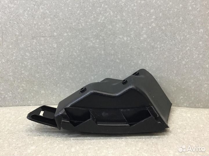 Кронштейн заднего бампера левый Ford Focus III 201