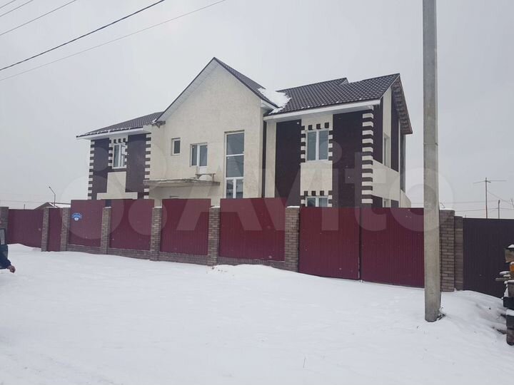 Дом 306 м² на участке 11 сот.