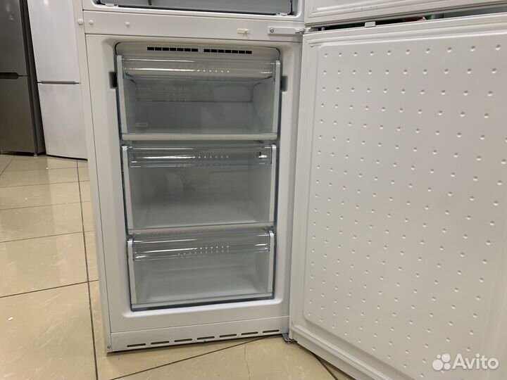 Холодильник bosch новый