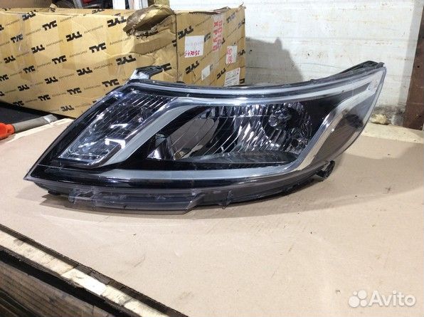 Фара новая Kia Rio 3