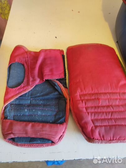 Футы и перчатки