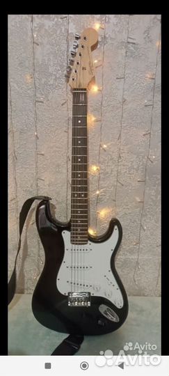 Электро гитара Fender squier bullet strat