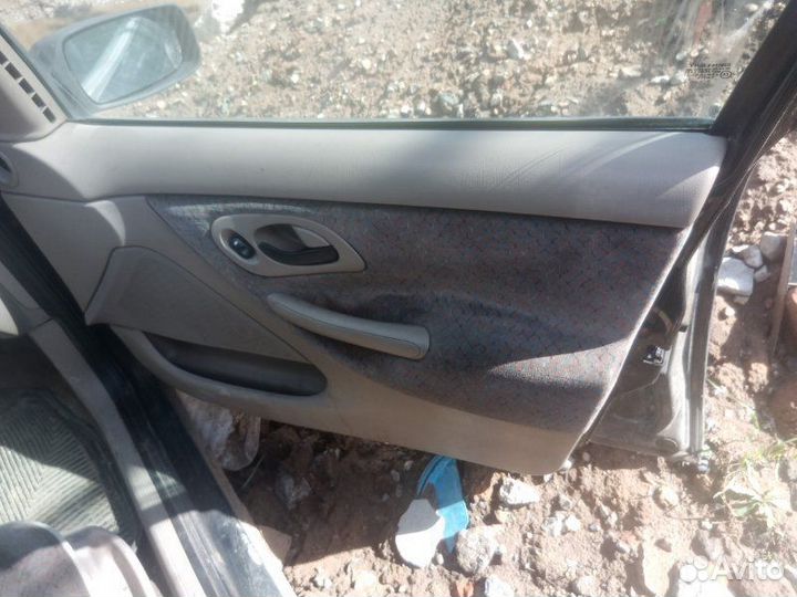 Дверные карты Ford Mondeo 1 1992 - 1996