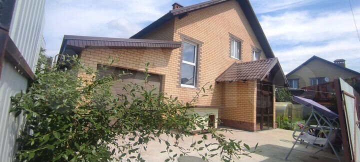 Коттедж 180 м² на участке 5 сот.