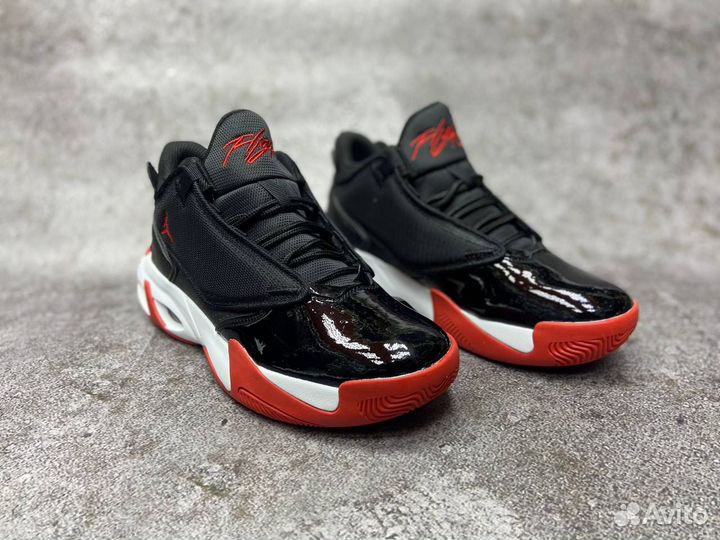 Кроссовки Nike Air Jordan Max aura 4