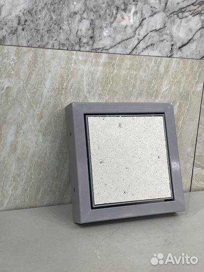 Слияние с Дизайном: Неприметные Люки под Плитку