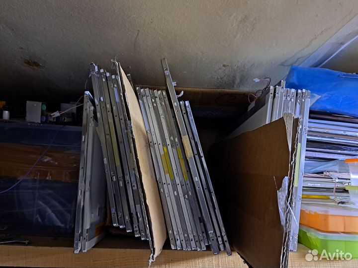 Продаю Б\У матрицы для ноутбука