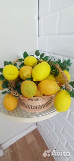 Корзинка с лимонами
