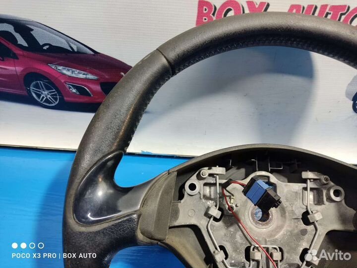 Руль со вставками Пежо 407 Спорт