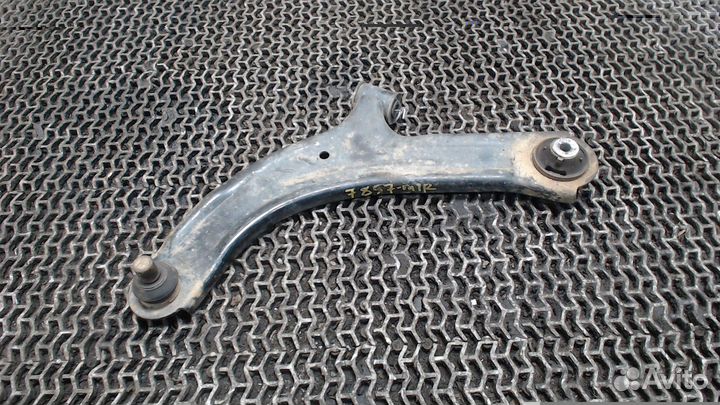 Рычаг подвески Nissan Tiida, 2006