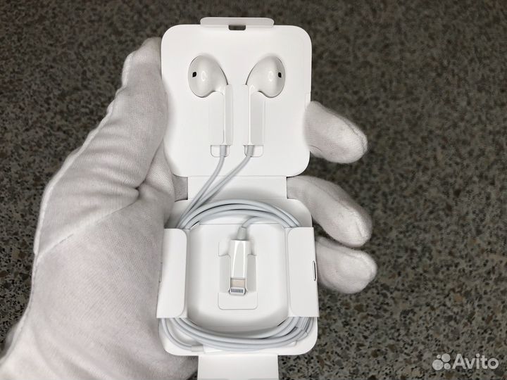 Новые наушники earpods