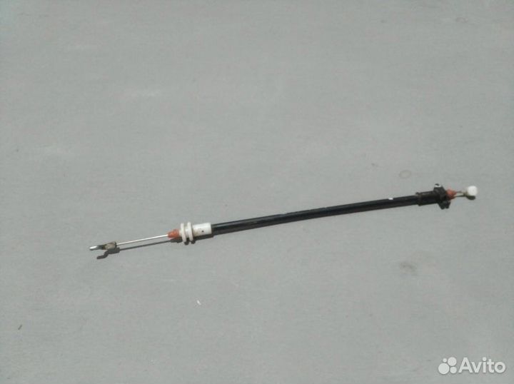 Тросик открывания двери задний правый Ford Focus