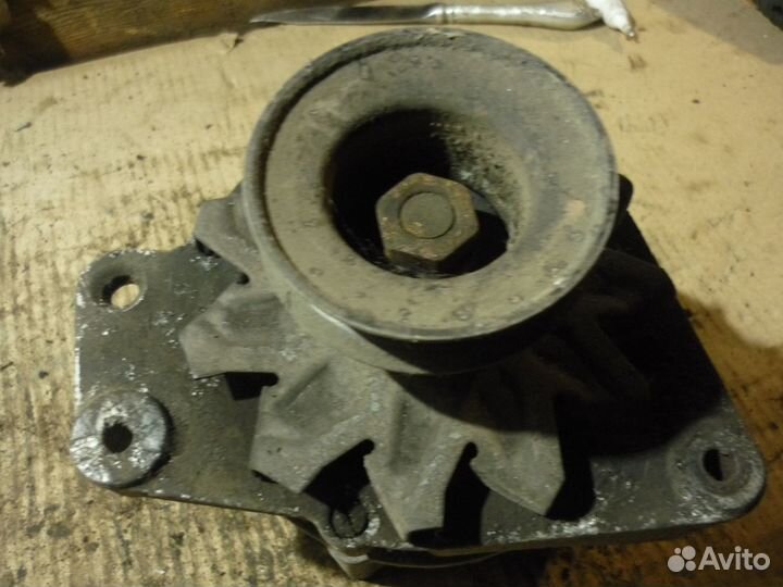 Генератор Пассат Б3 1.8