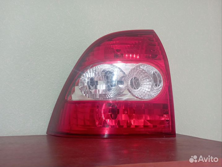 Задняя фара приора 1